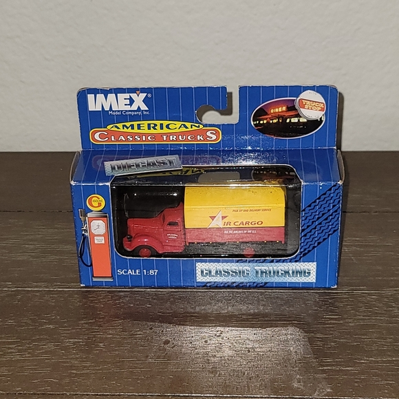 IMEX Model Co. American Classic Trucks Air Cargo Truck 1:87 Scale Toy NEW - Picture 1 of 7